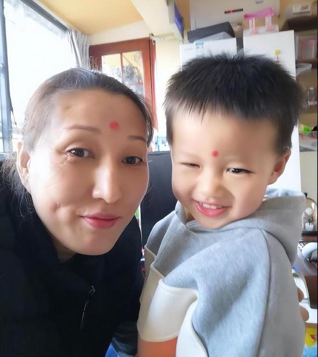女排名宿王丽娜近况:关店不当老板,嫁给普通人,40岁生子很幸福